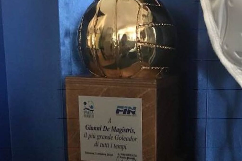 Gianni De Magistris, pallone d’oro di tutti i tempi. Premiato anche Lonzi