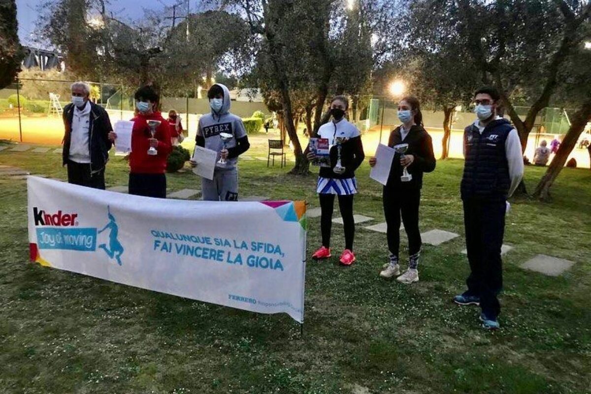 Tennis: Match Ball invaso da 400 giovani tennisti per il Torneo Kinder