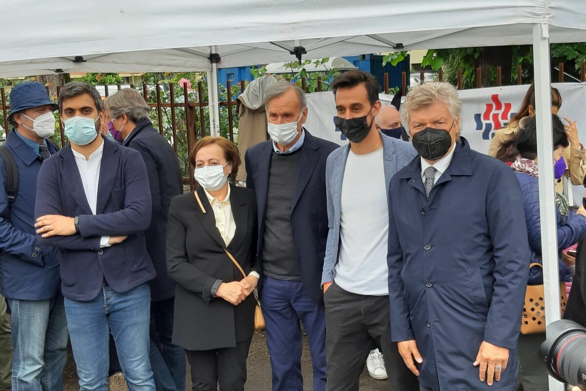 Tutte le immagini dell’inaugurazione del murale in onore di Davide Astori