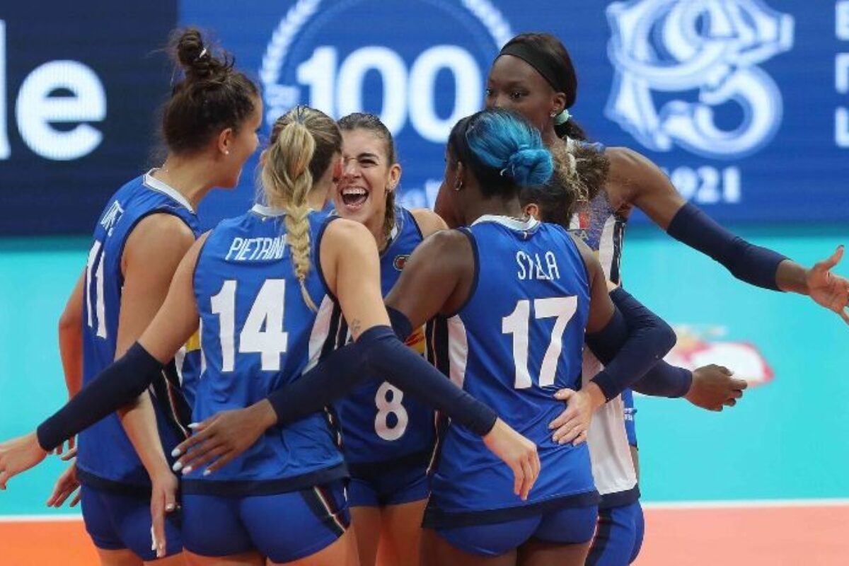 VOLLEY FEMMINILE COPPA EUROPEI- ITALIA-OLANDA 3-1(25-19; 25-17; 16-25; 25-18) É Finale, domani, ore 20, contro la Serbia