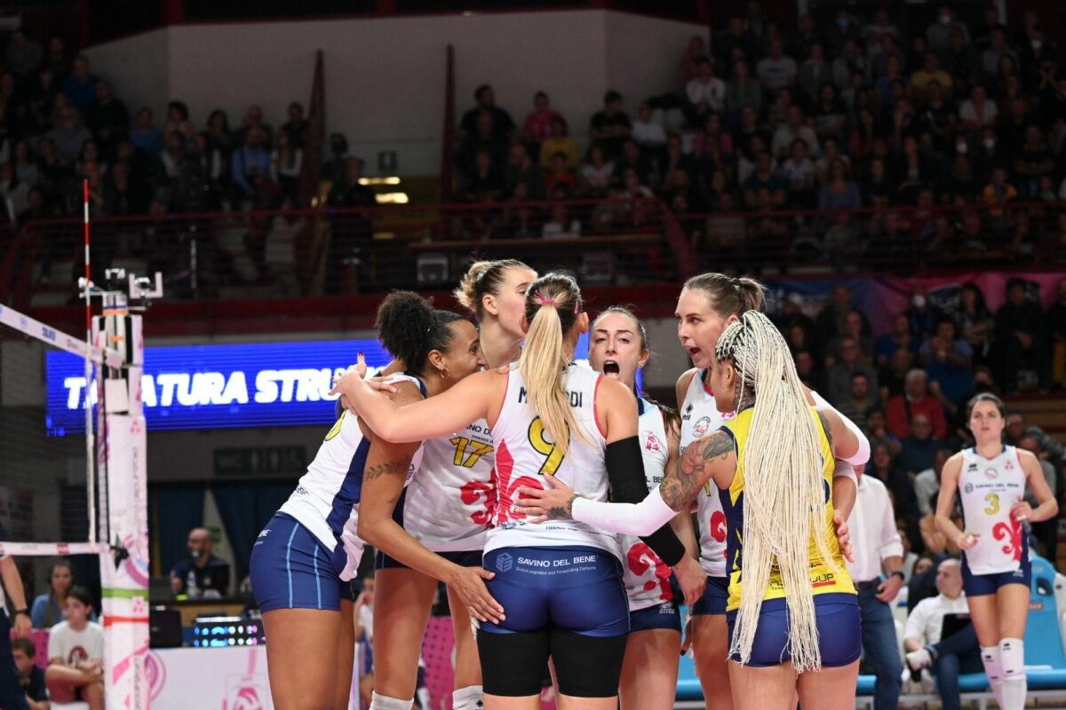 VOLLEY FEMMINILE SERIE A1-2a Giornata, Igor Gorgonzola Novara – Savino Del Bene Volley 3-0 (25-17, 25-19, 25-18)