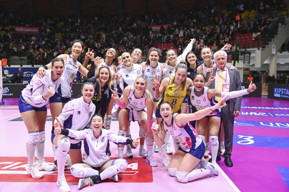 VOLLEY FEMMINILE SERIE A1- Il 2° posto è nostro !! Scandicci passa anche a Monza. Vero Volley Milano – Savino Del Bene Volley 2-3 (22-25, 28-26, 22-25, 7-15)