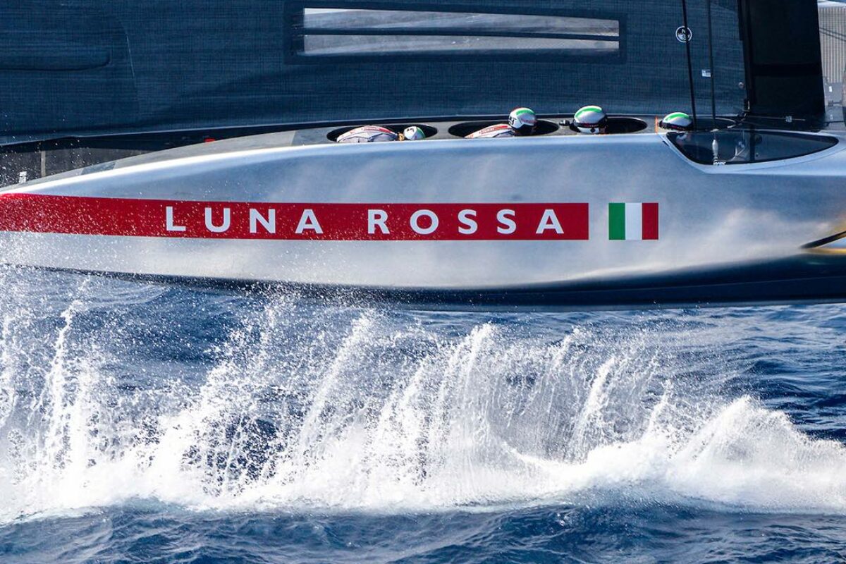 <span class="hot">Live <i class="fa fa-bolt"></i></span> Vela: Americas Cup 2024; dopo lo stop di ieri per mancanza di vento) oggi si riprendeva con la”vittori…ona” di Luna Rossa su American Magic e quella”CLAMOROSA” con Britannia con 1.24 di vantaggio passando in testa solitaria in classifica !!