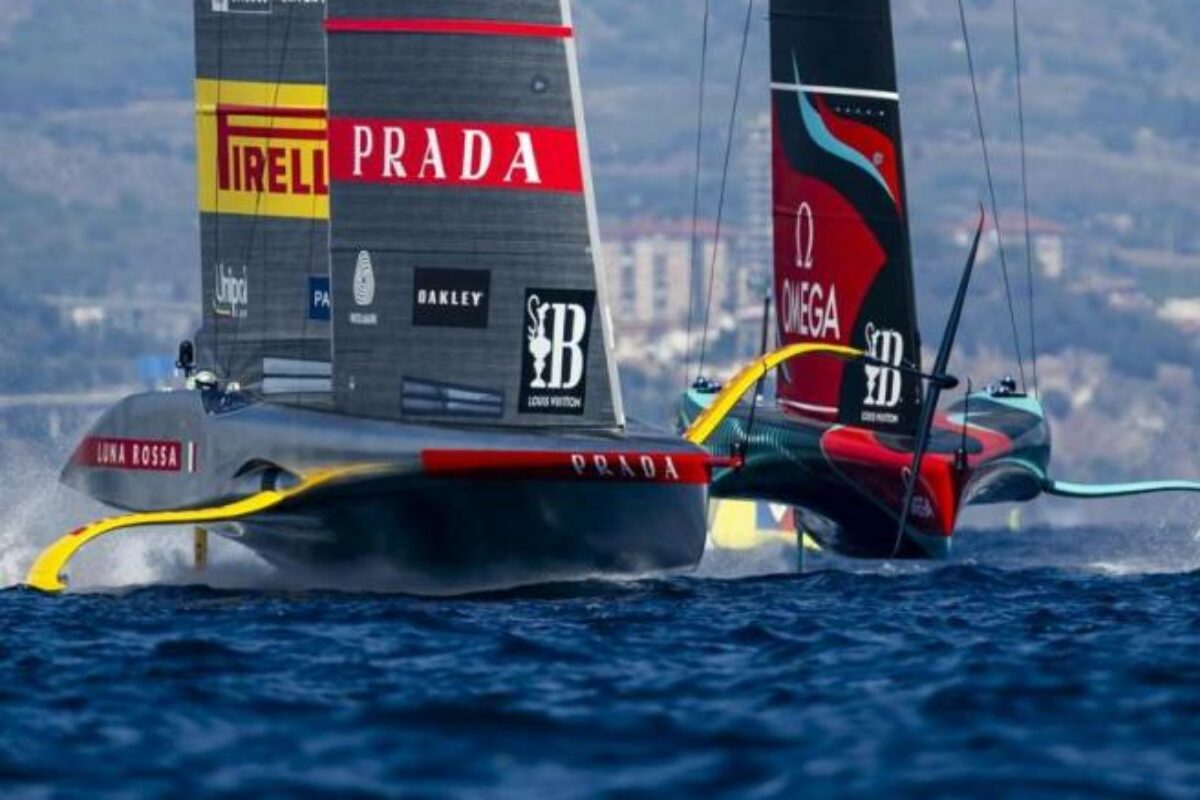 <span class="hot">Live <i class="fa fa-bolt"></i></span> Vela: Dopo il maltempo riprende la Coppa America 2024:  Luna Rossa travolge Orient Express 1′.02″ siamo in semifinaleeeee  !!