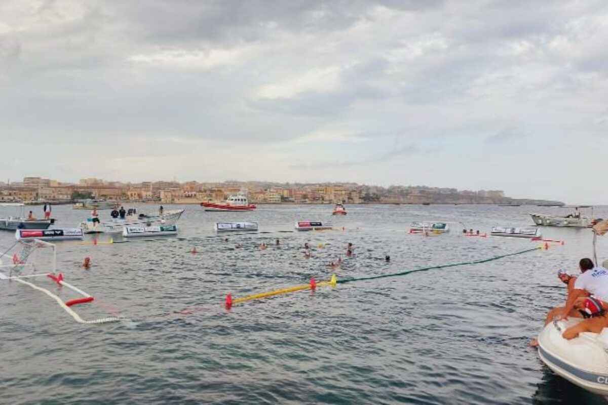 Pallanuoto Amichevole a Siracusa ; Il campionato Mondiale Under 18/F ; gli impegni europei delle italiane