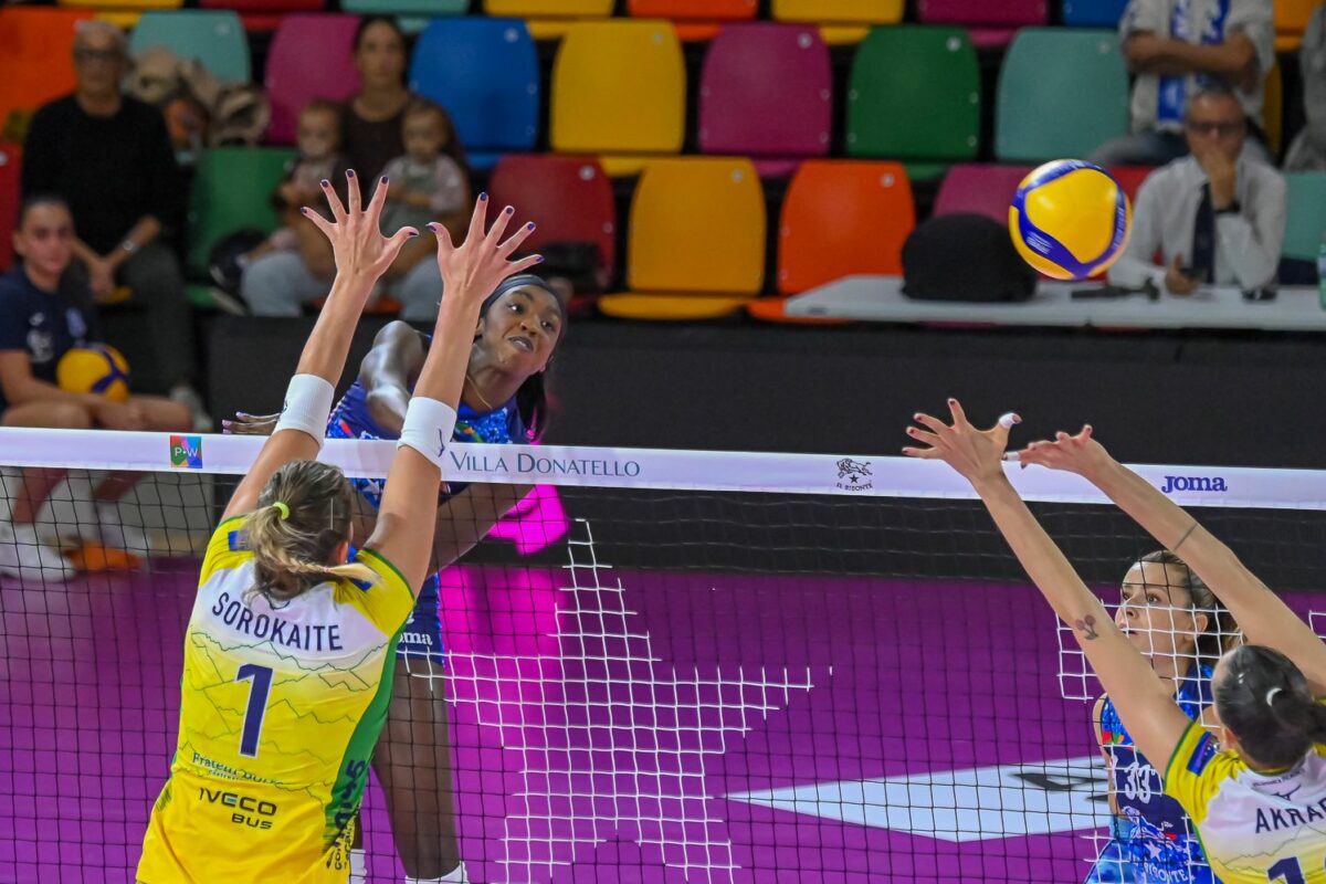 VOLLEY FEMMINILE SERIE A1- Il Bisonte travolge Pinerolo.