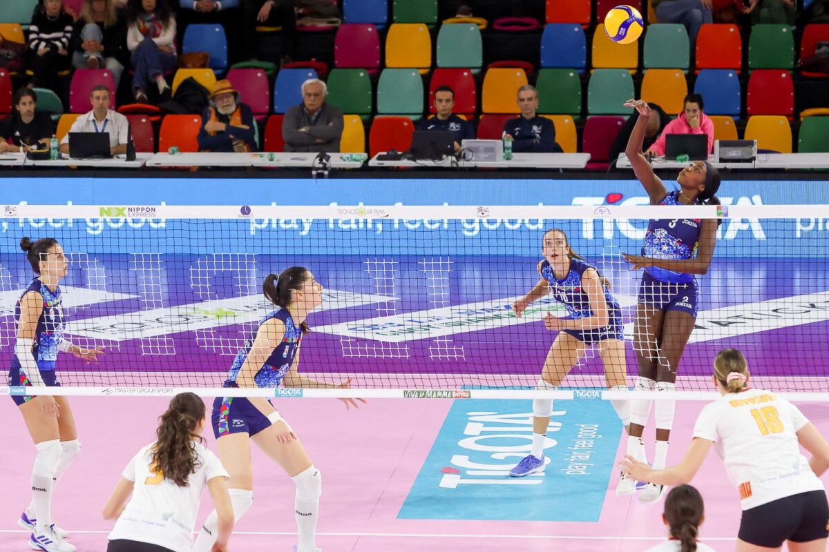 VOLLEY FEMMINILE SERIE A1- Il Bisonte torna alla vittoria contro Roma