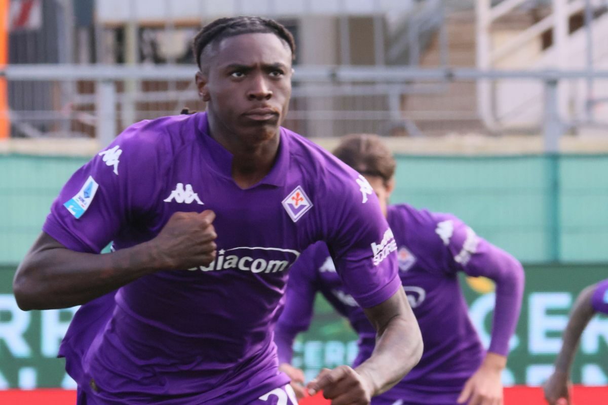 CALCIO Serie A- La Fiorentina, nel recupero cade a Verona. Kean esce in barella, ppi trasportato in ambulanzaper un colpo al volto.