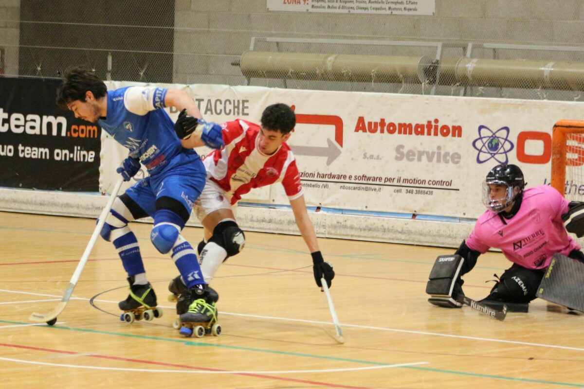 Hockey a Rotelle : “Impera” la Coppa Italia: stasera Trissino-Grosseto 5-2;  il 28 Forte dei Marmi e Follonica. In Campionato; vince Forte dei Marmi, pareggia il Viareggio, perdono il Follonica in casa ed il Grosseto; I “punti” anche in A2 e Serie B